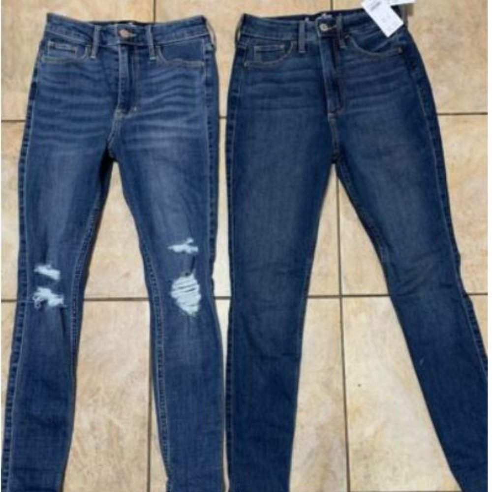 New with Tags (NWT) 2 pairs of Hollister Skinny Jeans Size 0 S